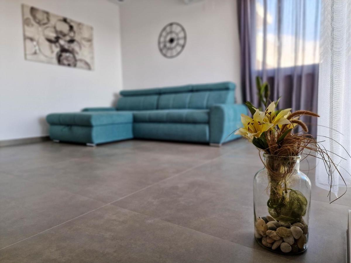 Villa Poseidon Новаля Екстер'єр фото