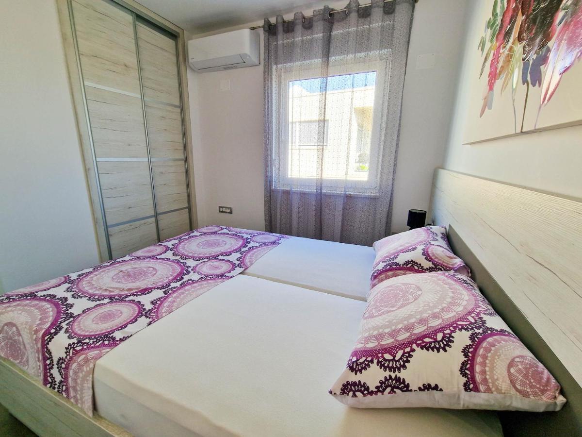 Villa Poseidon Новаля Екстер'єр фото